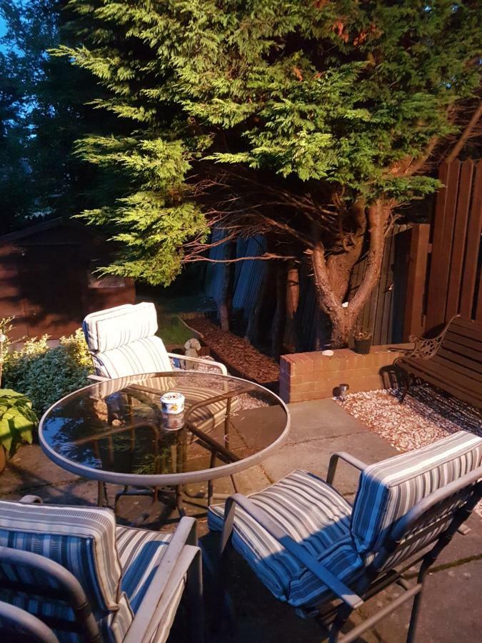 Homestay Oakridge Crescent Paisley Esterno foto
